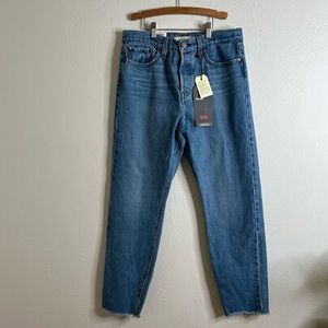 NWT Levi's Blue Wedgie High Rise Raw Hem Straight Leg Jeans Size 29